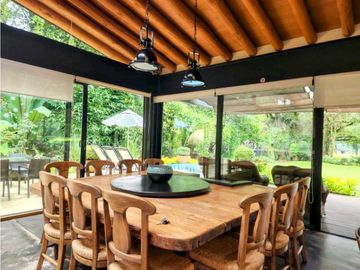 RESIDENCIA CAMPESTRE DE LUJO EN VENTA EN VALLE DE BRAVO