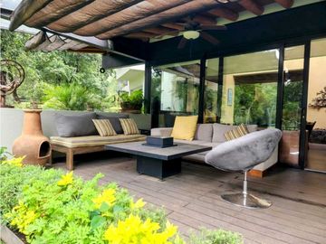 RESIDENCIA CAMPESTRE DE LUJO EN VENTA EN VALLE DE BRAVO