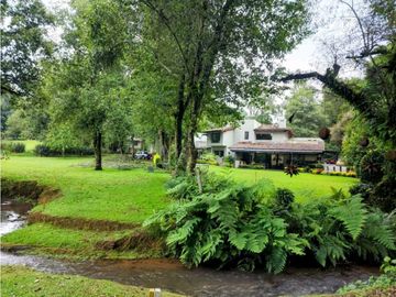 RESIDENCIA CAMPESTRE DE LUJO EN VENTA EN VALLE DE BRAVO