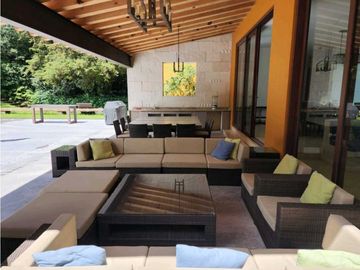 RESIDENCIA EN VENTA EN VALLE DE BRAVO DENTRO DE FRACCIONAMIENTO