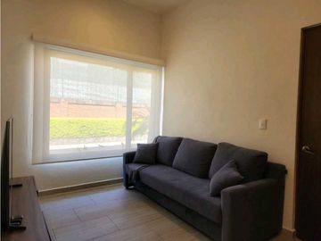 SE VENDE CASA EN VALLE DE BRAVO CON VISTA Y ACCESO AL LAGO