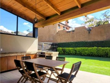 SE VENDE CASA EN VALLE DE BRAVO CON VISTA Y ACCESO AL LAGO