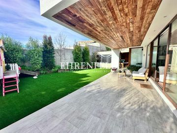 Pinares de Montemar, Concón. Exclusiva casa en condominio.