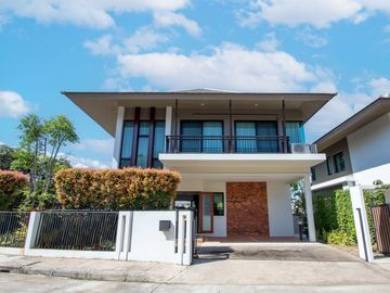 Modern 3-Bedroom House for Sale in Villa Flora, Nong Khwai