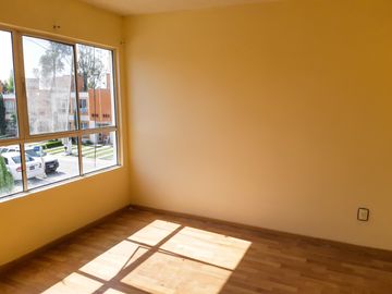 CASA EN VENTA EN BOSQUES DE LOS HÉROES!! FRACC CERRADO!! 14 SUR Y PERIFERICO!