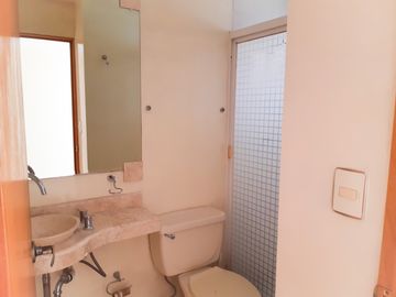 CASA EN VENTA EN BOSQUES DE LOS HÉROES!! FRACC CERRADO!! 14 SUR Y PERIFERICO!
