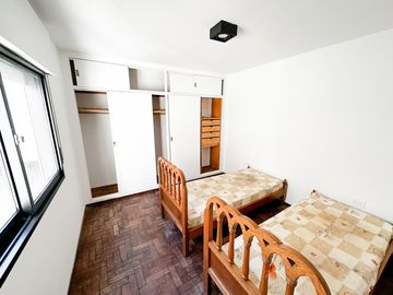 OPORTUNIDAD! Dpto. 1DORM amplio y luminoso! A mtrs. Av. Colon! Con Escritura!