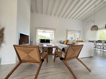 Casa en Venta - Barrio Residencial I Lote 443 de Costa Esmeralda - Fondo a boulevard