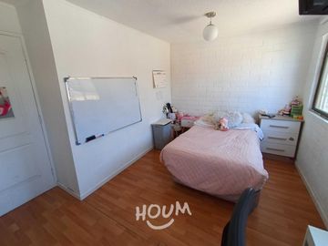 LINDA CASA DE 2 PISOS (2 ESTACIONAMIENTOS)