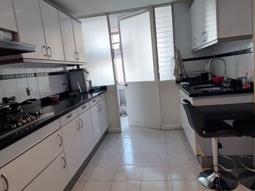 SE VENDE AMPLIO DEPARTAMENTO EN LOMAS DE TECAMACHALCO (V)