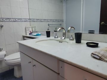 SE VENDE AMPLIO DEPARTAMENTO EN LOMAS DE TECAMACHALCO (V)
