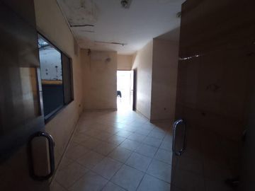 Local Comercial de 2 pisos ubicado en zona comercial - Iquitos