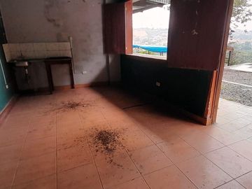 ¡Gran Oferta! - Se Vende Casa de 2 Pisos en Tarapoto