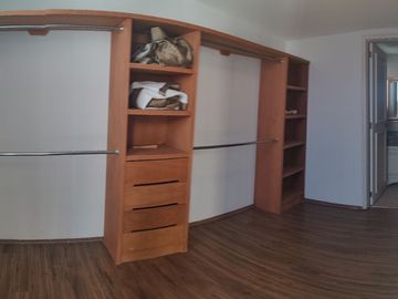 SE VENDE  CASA CON 7 RECÁMARAS REMODELADA EN TECAMACHALCO (V)