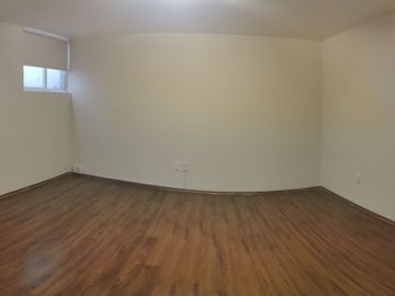 SE VENDE  CASA CON 7 RECÁMARAS REMODELADA EN TECAMACHALCO (V)