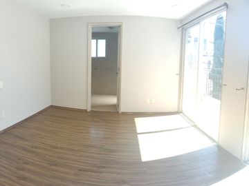 SE VENDE  CASA CON 7 RECÁMARAS REMODELADA EN TECAMACHALCO (V)
