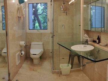 SE VENDE CASA EN LOMAS DE CHAPULTEPEC (V)