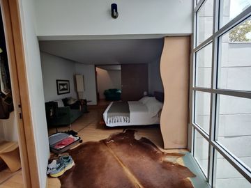 SE VENDE CASA EN LOMAS DE CHAPULTEPEC (V)