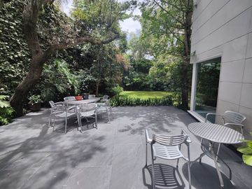 SE VENDE CASA EN LOMAS DE CHAPULTEPEC (V)