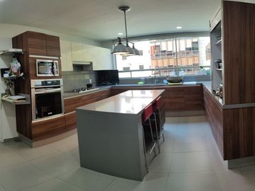 DEPARTAMENTO DE LUJO A LA VENTA EN BOSQUES DE LAS LOMAS (V)