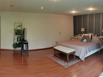 DEPARTAMENTO DE LUJO A LA VENTA EN BOSQUES DE LAS LOMAS (V)