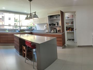 DEPARTAMENTO DE LUJO A LA VENTA EN BOSQUES DE LAS LOMAS (V)