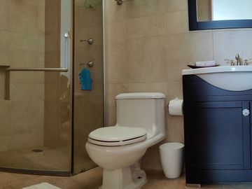 EN VENTA EXCELENTE CASA EN CONJUNTO EN LOMAS DE LAS PALMAS (V)