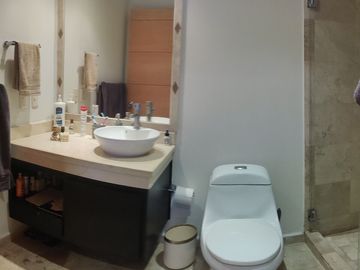 SE VENDE DEPARTAMENTO EN CALLE CERRADA EN  TECAMACHALCO CON 3 TERRAZAS (V)