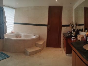 INCREÍBLE DEPARTAMENTO  A LA VENTA EN LA ENRAMADA (V)
