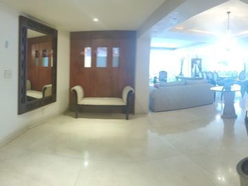 INCREÍBLE DEPARTAMENTO  A LA VENTA EN LA ENRAMADA (V)