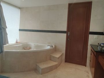 INCREÍBLE DEPARTAMENTO  A LA VENTA EN LA ENRAMADA (V)