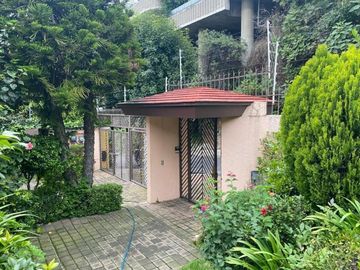 Casa a la  Renta  Amueblada o Venta en Bosques de las Lomas (V)