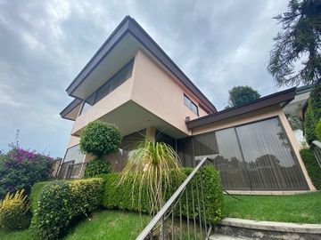 Casa a la  Renta  Amueblada o Venta en Bosques de las Lomas (V)