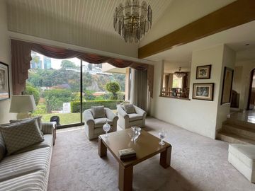 Casa a la  Renta  Amueblada o Venta en Bosques de las Lomas (V)