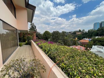 Casa a la  Renta  Amueblada o Venta en Bosques de las Lomas (V)