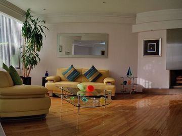 EXCELENTE CASA EN CONJUNTO EN PARQUES DE LA HERRADURA (V)