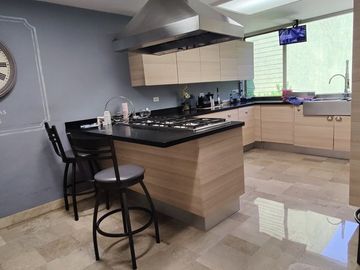SE RENTA EXCELENTE CASA EN LOMAS DE TECAMACHALCO (V