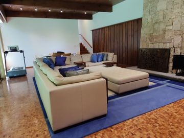 SE RENTA EXCELENTE CASA EN LOMAS DE TECAMACHALCO (V