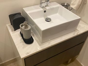 SE VENDE HERMOSO DEPARTAMENTO AMUEBLADO EN RESIDENCIAL TIARA! (V)