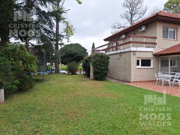 Casa en venta 5 ambientes Country Maschwitz Club