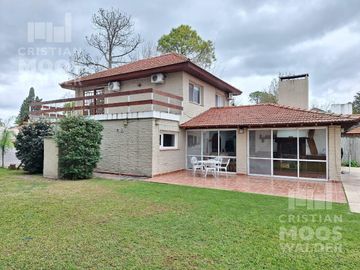 Casa en venta 5 ambientes Country Maschwitz Club