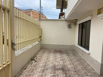 Casa en venta. sector 10 de Agosto