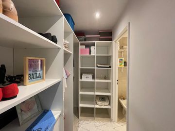 Excelente loft con jardín en venta CON RENTA en Ayres Vila