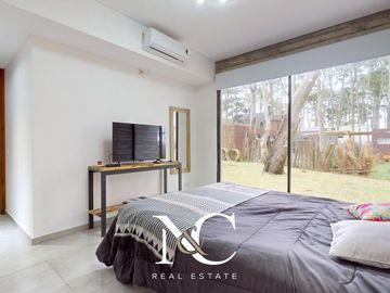 Casa en venta en Costa Esmeralda con fondo libre