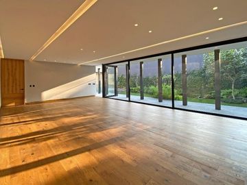 Casa nueva en calle cerrada en  Venta en Jardines  Pedregal