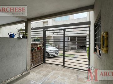 Dúplex 4 ambientes en venta en Castelar Sur