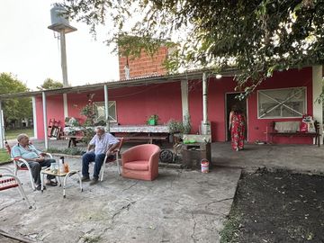 Chacra a 13 km  de Gualeguaychu, excelente entorno.