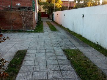 Dúplex en venta - 2 Dormitorios 2 Baños - Cochera - 95Mts2 - San Bernardo del Tuyú