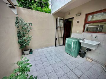 Venta PH  tres ambientes con cochera a  pasos  del Mar  !
