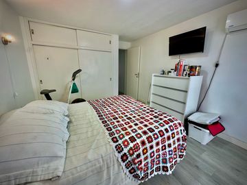Venta PH  tres ambientes con cochera a  pasos  del Mar  !